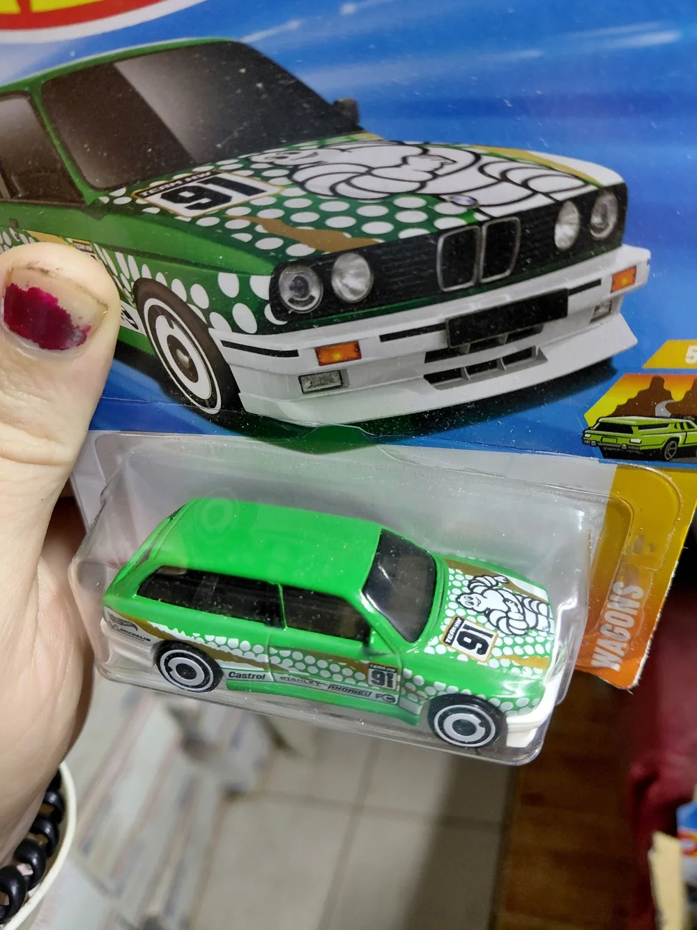 2025 Hot Wheels BMW M3 Wagon Super Treasure Hunt featuring Spectraflame